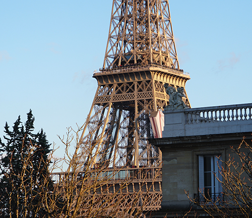 Último andar da torre Eiffel fechado