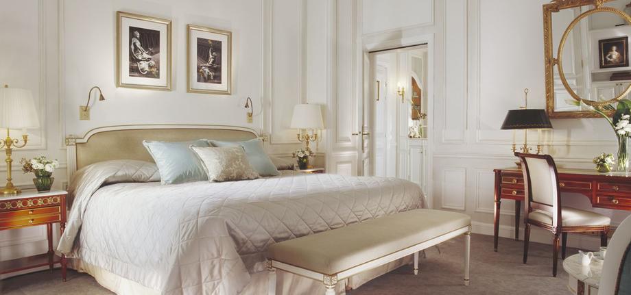 Deluxe-Room_hotel_le_meurice