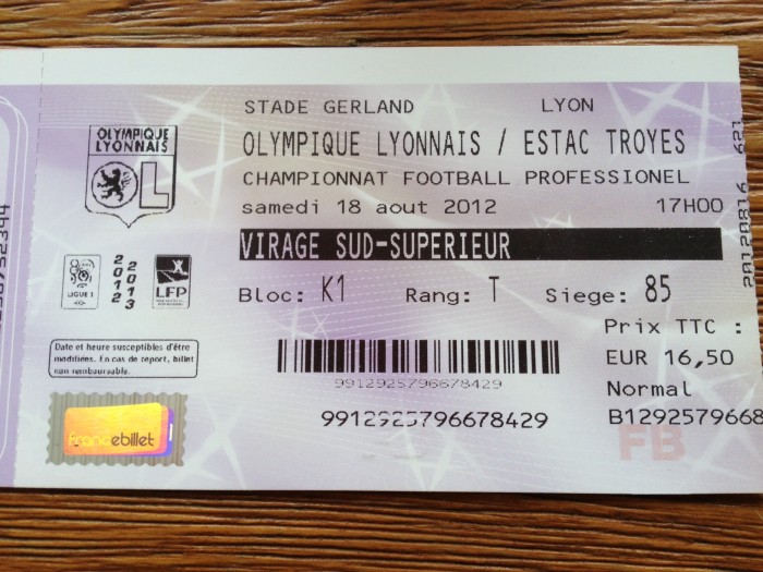 Ingresso partida de futebol em Lyon