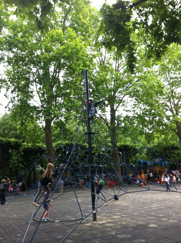 Brinquedo no Jardin de Luxembourg, em Paris