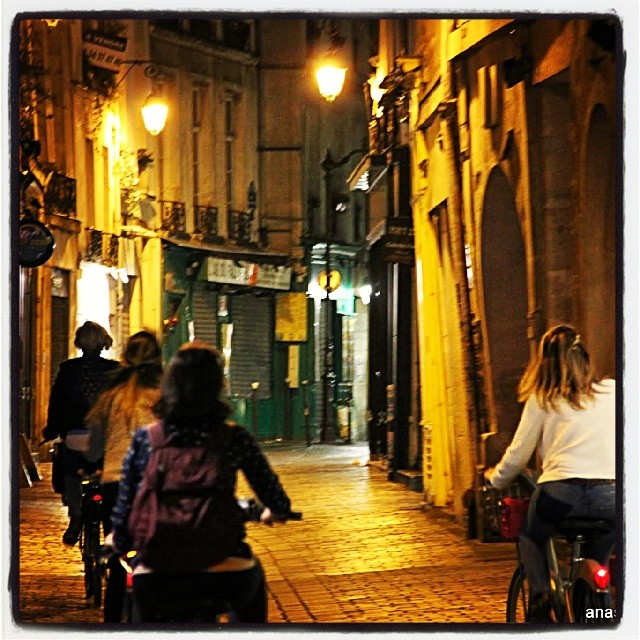 Meia Noite Em Paris By Bike