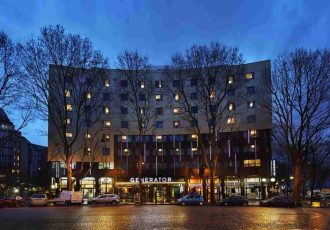 generator paris hostels em paris