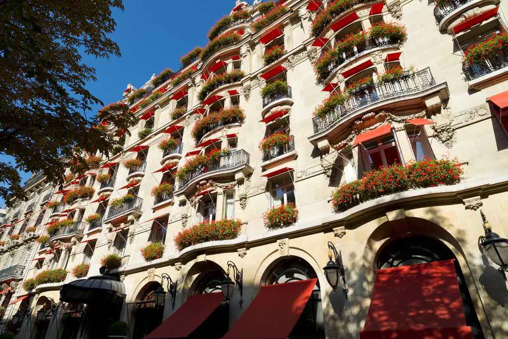 onde se hospedar em paris plaza athenee