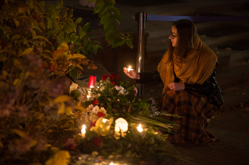 Homenagem aos mortos nos atentados de 13 de novembro em Paris