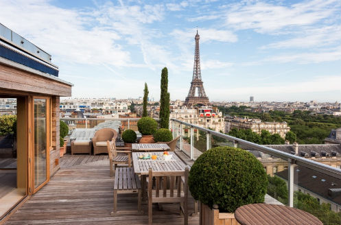 Apartamento para alugar com vista para a Torre Eiffel em Paris