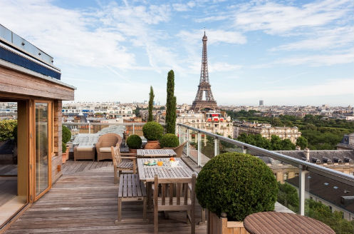 Apartamento com vista para alugar em Paris