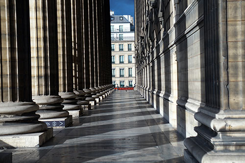 Lateral exterior da Madeleine. Foto arquivo do Conexão Paris