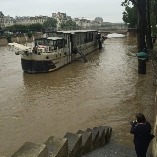 O Sena ontem, entre a Île de la Cité e a rive gauche