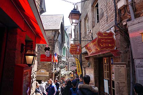 Mont Saint Michel, rua principal, 15 horas