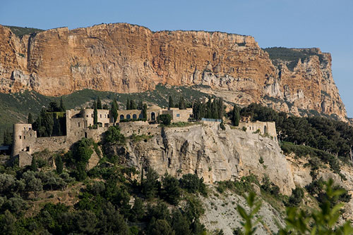 Cassis, antigo forte e Cap Canaille. Rainer Voegeli no Flickr