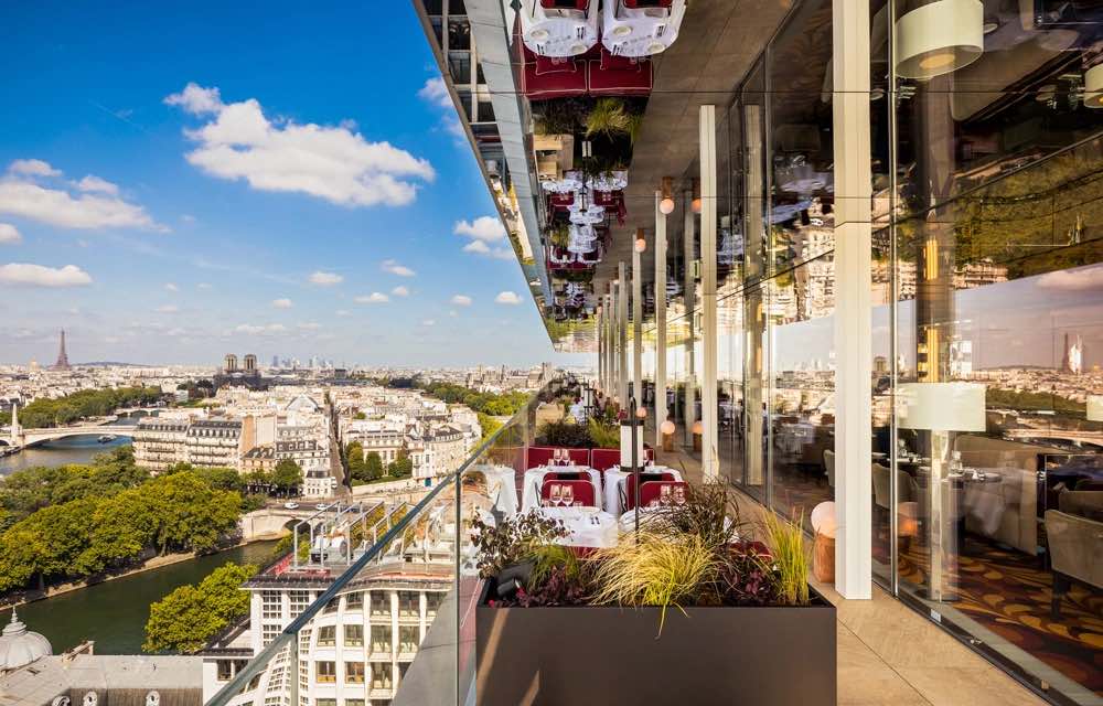 bonnie restaurante com vista em paris