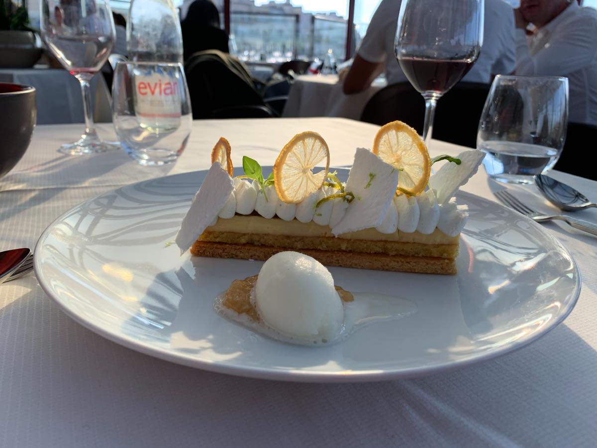 restaurante com vista para Torre Eiffel