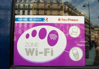 cartaz wifi internet em paris