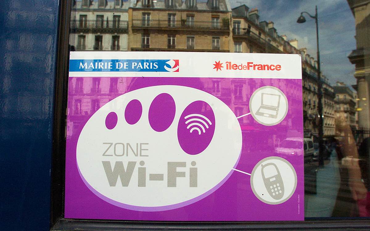 cartaz wifi internet em paris