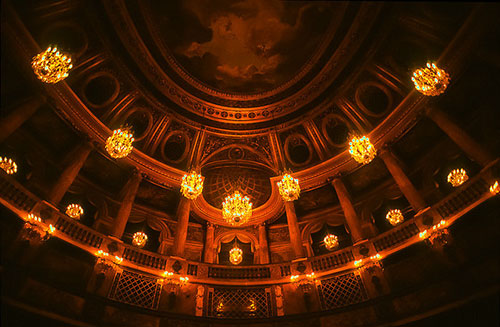 Castelo de Versailles, interior da Opera Royale do castelo. Jacqueline Poggi no Flickr