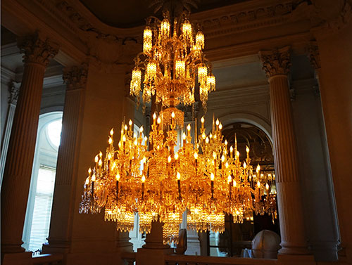 Museu Baccarat Paris. Lustre central