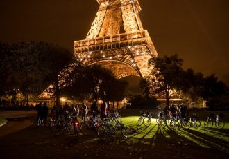 passeio de bicicleta em Paris