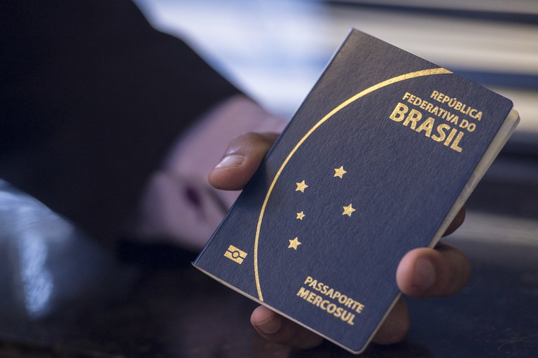 passaporte brasileiro documentos necessarios entrar França