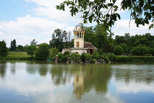 Restauração da casa de Maria Antonieta em Versailles