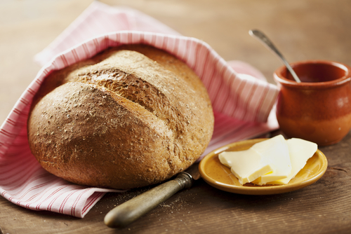 Como comer pão em ocasiões formais