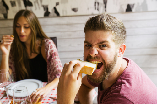 Como comer pão em ocasiões formais