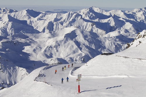 A estação de esqui de Val Thorens tem 150km de pistas, 98% delas acima de 2 mil metros de altitude.