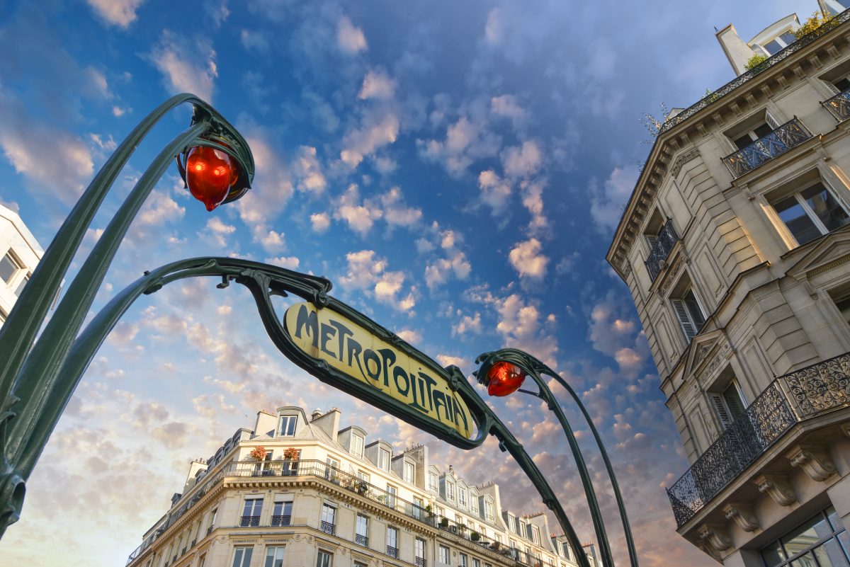 cartão de transporte do metrô parisiense