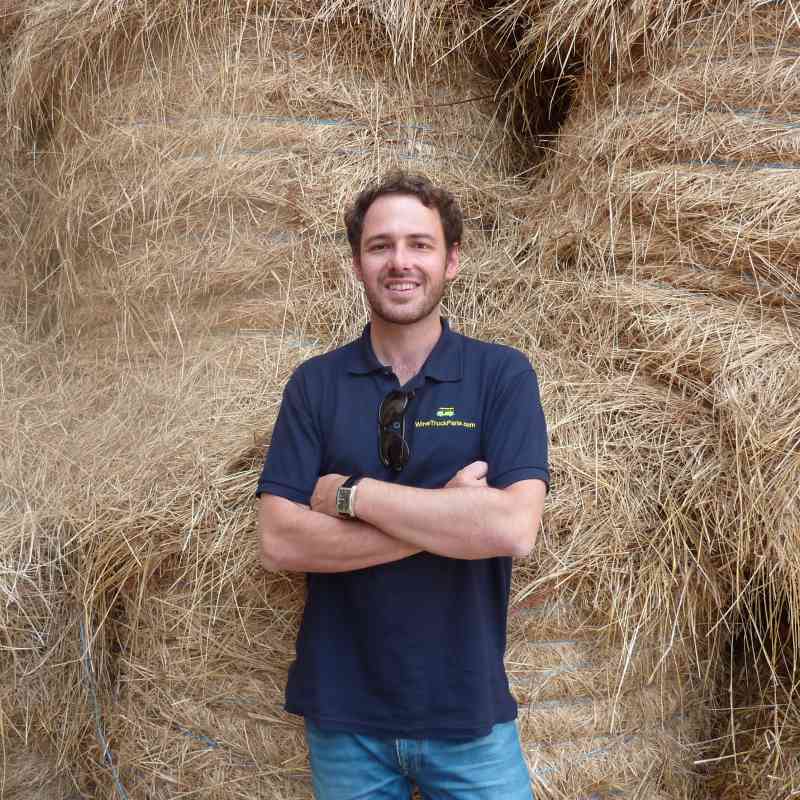 O sommelier brasileiro Luiz Batistello oferece um passeio imperdível pelos vinícolas de Chablis, no norte da Borgonha. O sommelier brasileiro Luiz Batistello oferece um passeio imperdível pelos vinícolas de Chablis, no norte da Borgonha.