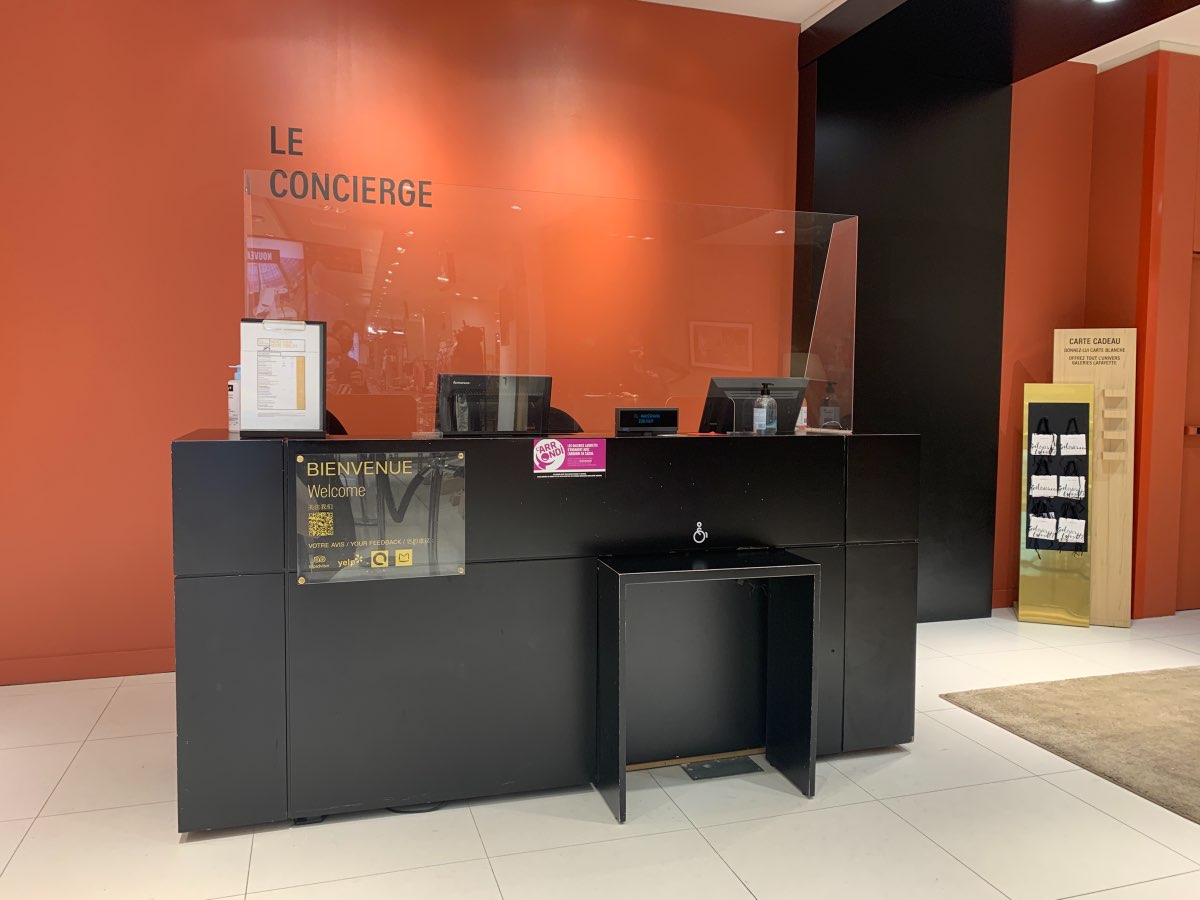 recepção espaço concierge das Galeries Lafayette
