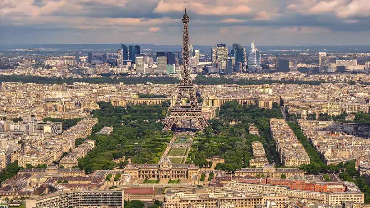 hoteis perto da torre eiffel