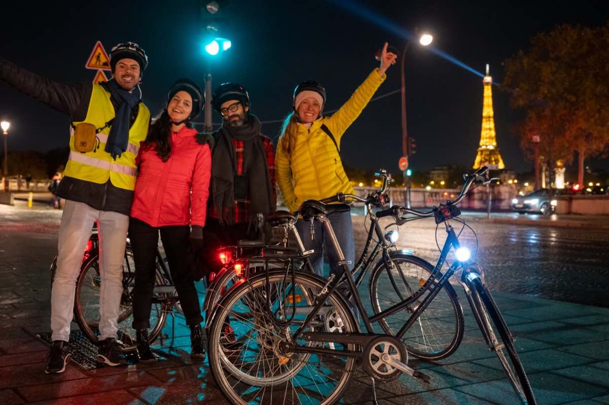 passeio de bike em paris place de la concorde