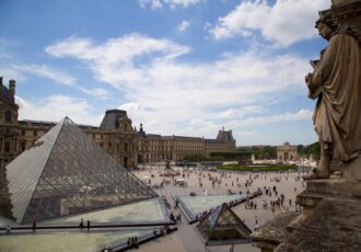 passeios em paris museu louvre