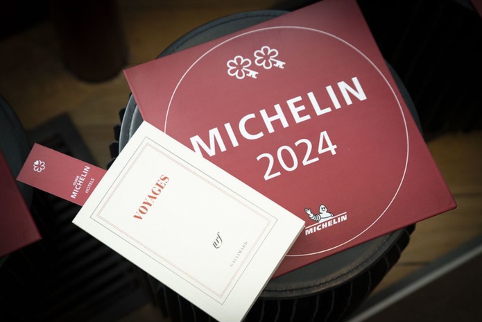 hoteis em paris guia michelin chaves