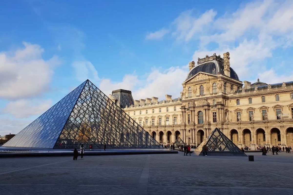 louvre 1 arrondissement de paris