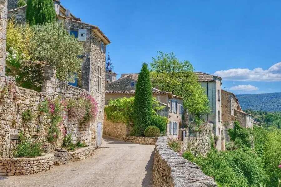 provence luberon menerbes